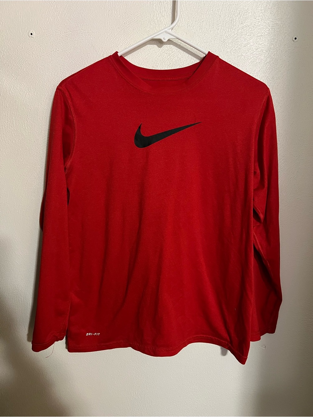 NIKE Dri Fit Athletic Athleisure Casual Long Sleeve T Shirt‎ Red Black Boy's XL